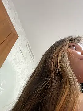 xGabrielaLopex online show from May 1, 1:48 pm