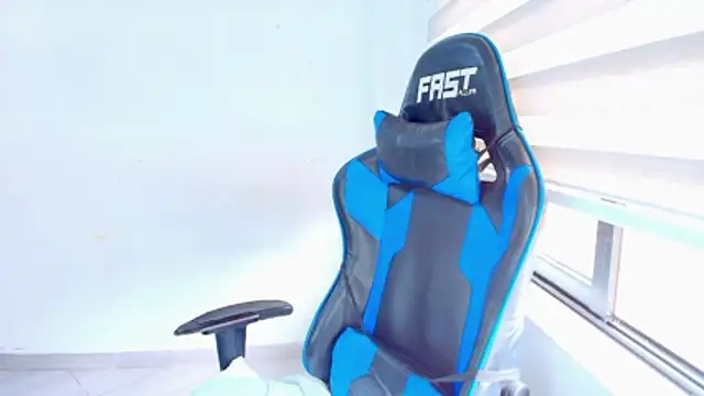 sophiax-x online show from April 21, 4:56 pm