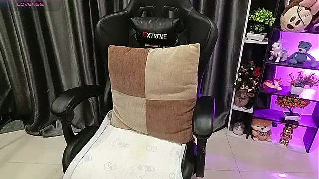 Yuki-yio online show from April 21, 1:18 am