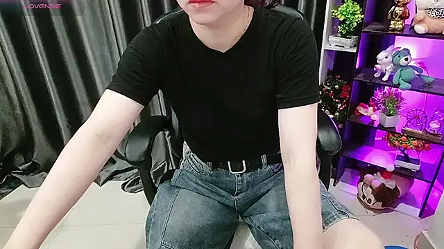 Snapshot of Yuki-yio chatting on July 19, 12:47 am Yuki-yio online show from July 19, 12:47 am