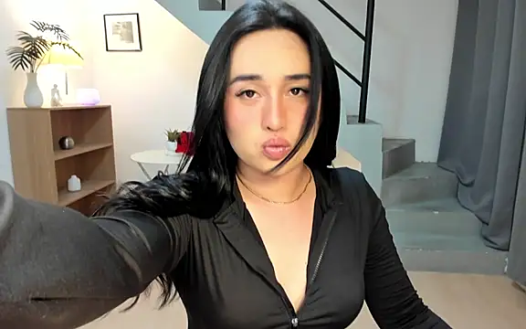 Snapshot of Sexysafarahh chatting on May 5, 12:13 pm Sexysafarahh online show from May 5, 12:13 pm