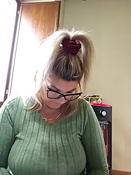 CRHYSTEL online show from January 29, 2:10 pm