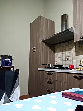 CRHYSTEL online show from February 27, 7:47 pm