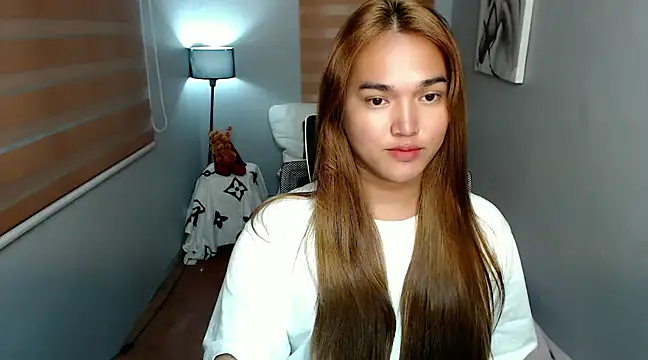 MoaningKylie online show from December 7, 4:36 pm