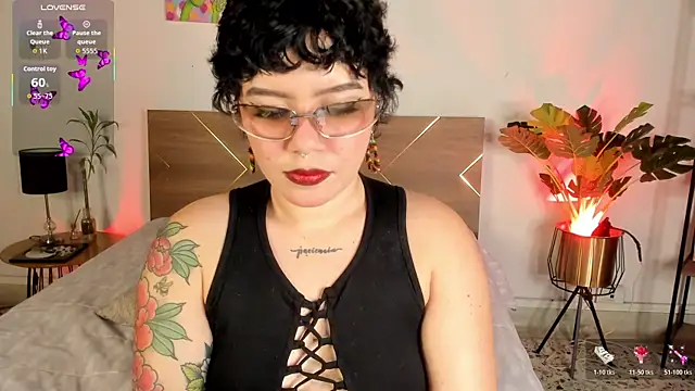 Amy art online show from April 15, 9:15 pm