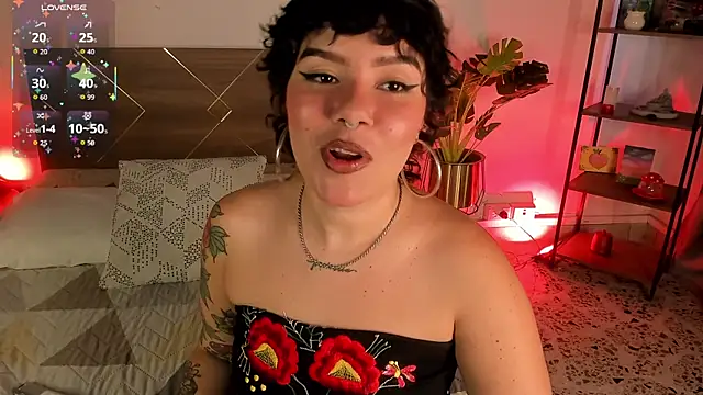 Snapshot of Amy_art chatting on May 7, 8:14 pm Amy art online show from May 7, 8:14 pm