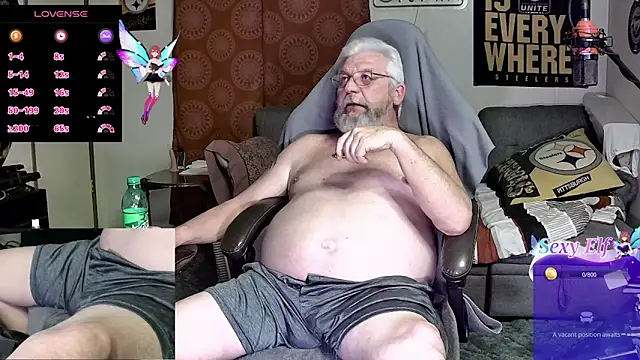 Snapshot of countrydomdaddy chatting on January 16, 2:41 am countrydomdaddy online show from January 16, 2:41 am