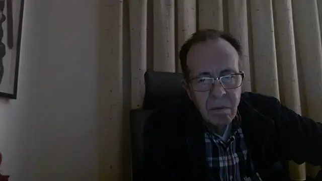 Snapshot of TonyComa chatting on November 30, 6:01 pm TonyComa online show from November 30, 6:01 pm
