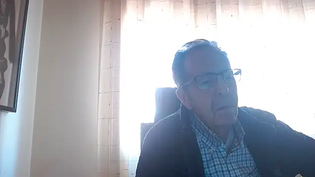 Snapshot of TonyComa chatting on December 3, 12:36 pm TonyComa online show from December 3, 12:36 pm