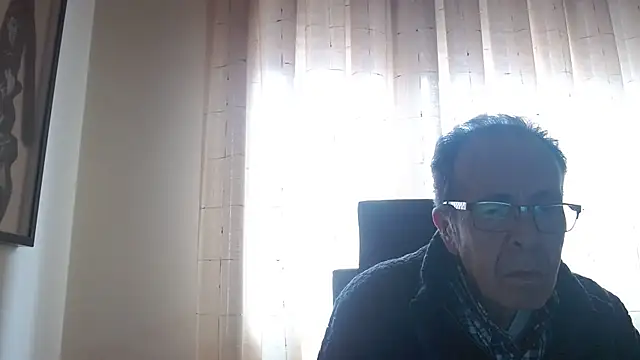 Snapshot of TonyComa chatting on January 12, 11:48 am TonyComa online show from January 12, 11:48 am