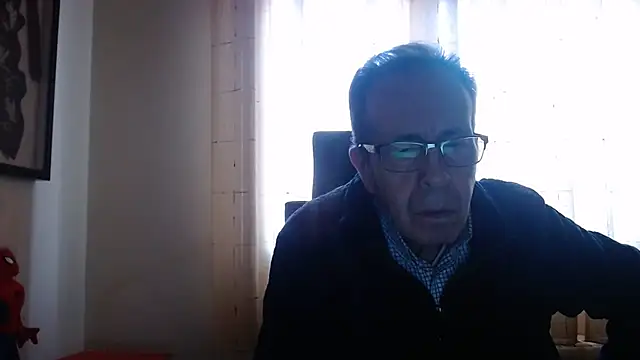 Snapshot of TonyComa chatting on February 12, 4:35 pm TonyComa online show from February 12, 4:35 pm