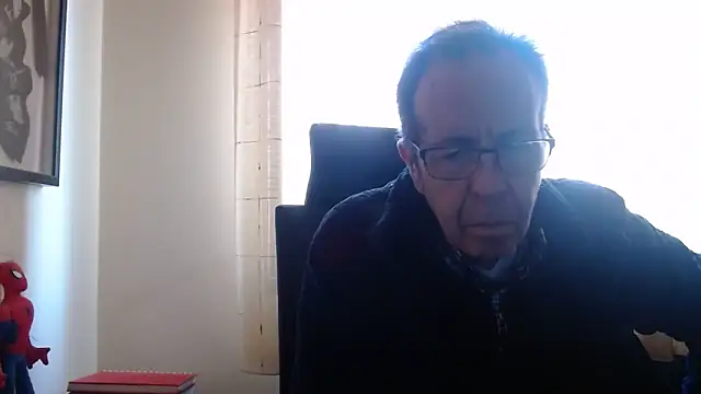Snapshot of TonyComa chatting on February 21, 12:28 pm TonyComa online show from February 21, 12:28 pm