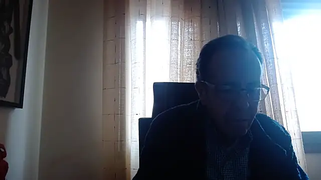 Snapshot of TonyComa chatting on April 14, 4:13 pm TonyComa online show from April 14, 4:13 pm