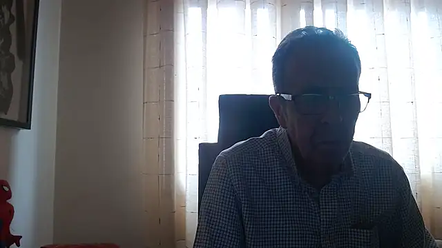 Snapshot of TonyComa chatting on April 28, 12:54 pm TonyComa online show from April 28, 12:54 pm
