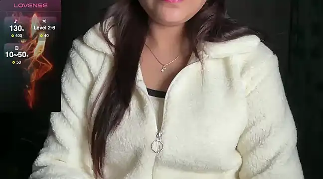 Snapshot of Sizzling__ZAARA chatting on December 23, 8:00 am Sizzling ZAARA online show from December 23, 8:00 am