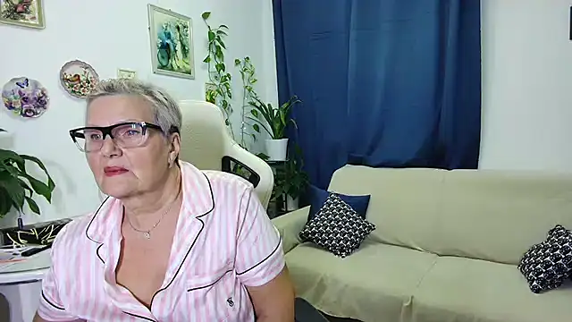 Selenna57 online show from December 5, 8:16 pm