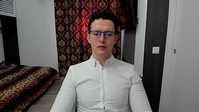 sexxymuscles4u online show from March 10, 8:59 am