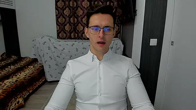 sexxymuscles4u online show from March 11, 4:51 pm