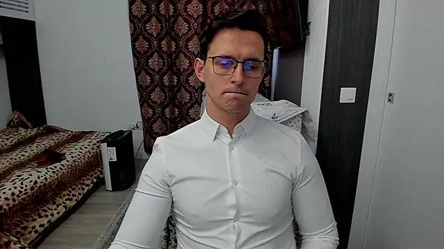 sexxymuscles4u online show from March 12, 12:26 pm