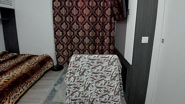 sexxymuscles4u online show from March 13, 11:30 am