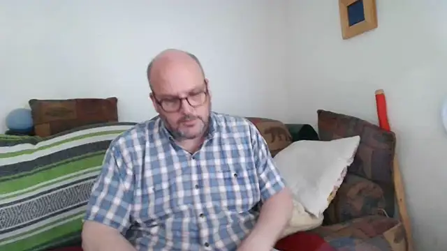 Snapshot of Ursulet_US chatting on June 10, 9:57 pm Ursulet US online show from June 10, 9:57 pm