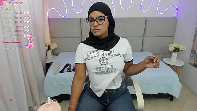 nashiira  online show from January 15, 7:12 pm