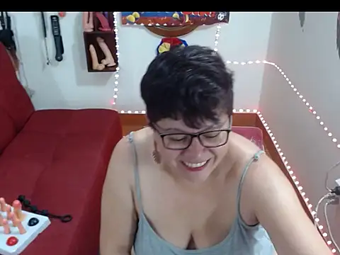 Snapshot of angelitolove727 chatting on June 23, 2:20 am angelitolove727 online show from June 23, 2:20 am