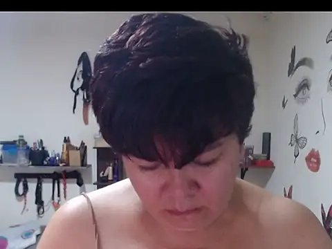 Snapshot of angelitolove727 chatting on July 25, 6:05 pm angelitolove727 online show from July 25, 6:05 pm
