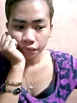 Snapshot of Cutie_body11 chatting on December 30, 12:43 am Cutie body11 online show from December 30, 12:43 am