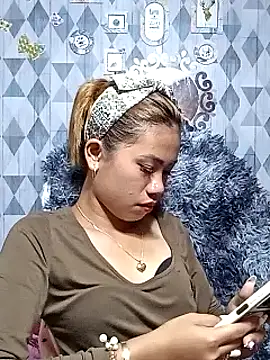 Snapshot of Cutie_body11 chatting on January 13, 3:12 am Cutie body11 online show from January 13, 3:12 am