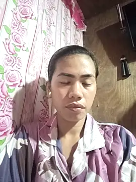 Snapshot of Cutie_body11 chatting on February 16, 12:54 pm Cutie body11 online show from February 16, 12:54 pm