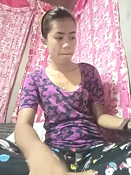 Snapshot of Cutie_body11 chatting on February 19, 6:22 am Cutie body11 online show from February 19, 6:22 am