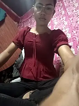 Snapshot of Cutie_body11 chatting on February 26, 10:53 pm Cutie body11 online show from February 26, 10:53 pm