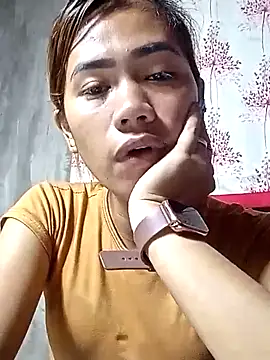 Snapshot of Cutie_body11 chatting on February 28, 12:43 am Cutie body11 online show from February 28, 12:43 am