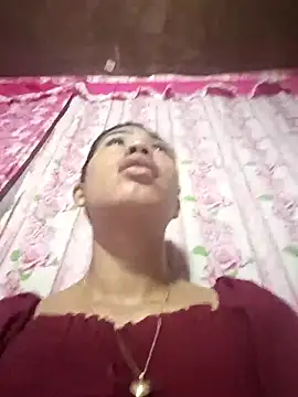 Snapshot of Cutie_body11 chatting on March 13, 11:59 pm Cutie body11 online show from March 13, 11:59 pm