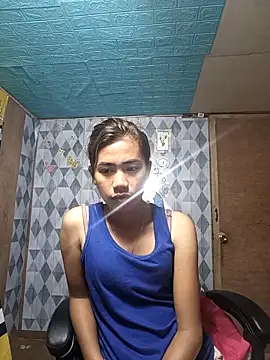 Snapshot of Cutie_body11 chatting on March 22, 12:49 am Cutie body11 online show from March 22, 12:49 am