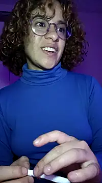 Snapshot of EmmaMelissa0521 chatting on February 27, 4:20 am EmmaMelissa0521 online show from February 27, 4:20 am