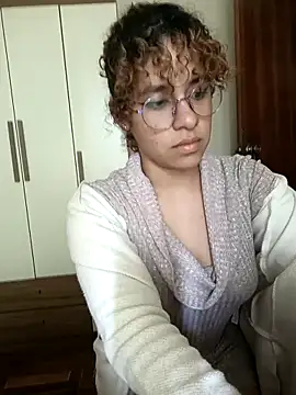 Snapshot of EmmaMelissa0521 chatting on March 5, 6:45 pm EmmaMelissa0521 online show from March 5, 6:45 pm