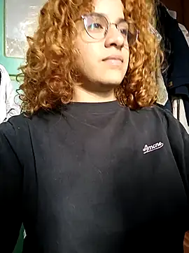 Snapshot of EmmaMelissa0521 chatting on October 4, 10:08 pm EmmaMelissa0521 online show from October 4, 10:08 pm