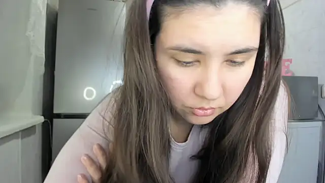 MiaMarrone online show from December 22, 2:08 am