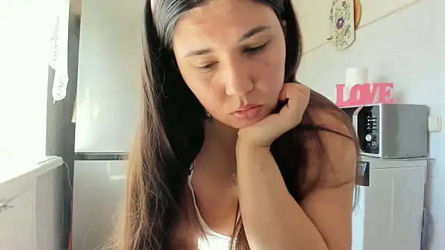 Snapshot of MiaMarrone chatting on May 16, 11:09 am MiaMarrone online show from May 16, 11:09 am
