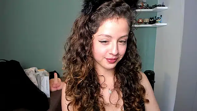 Snapshot of Cassandra_Caiin chatting on December 8, 3:56 pm Cassandra Caiin online show from December 8, 3:56 pm