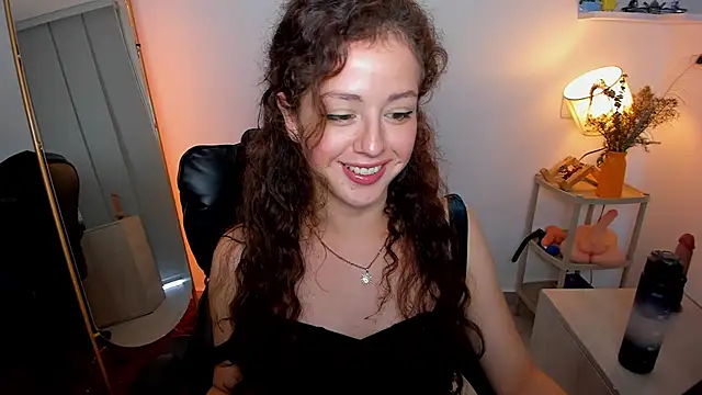 Snapshot of Cassandra_Caiin chatting on December 1, 10:04 pm Cassandra Caiin online show from December 1, 10:04 pm