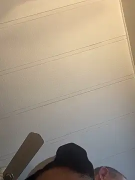 smokeymt420 online show from December 4, 7:33 pm