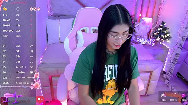 Snapshot of shanon- chatting on December 18, 11:40 pm shanon- online show from December 18, 11:40 pm