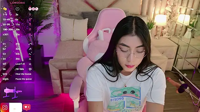 Snapshot of shanon- chatting on September 18, 9:06 pm shanon- online show from September 18, 9:06 pm