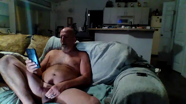 Snapshot of Yankeedave420 chatting on January 21, 11:56 am Yankeedave420 online show from January 21, 11:56 am