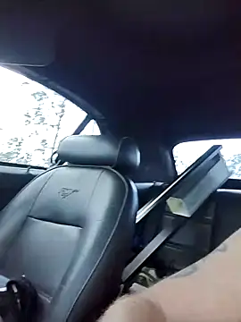 Snapshot of Yankeedave420 chatting on February 10, 7:28 pm Yankeedave420 online show from February 10, 7:28 pm