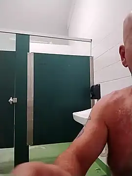 Snapshot of Yankeedave420 chatting on February 15, 11:14 pm Yankeedave420 online show from February 15, 11:14 pm