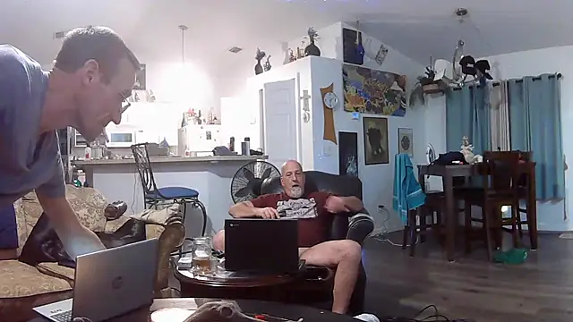 Snapshot of Yankeedave420 chatting on March 4, 7:30 am Yankeedave420 online show from March 4, 7:30 am